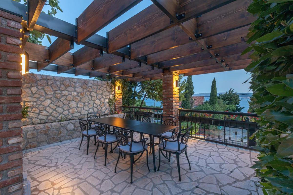 Cvrk Family House Novi Vinodolski Exterior photo